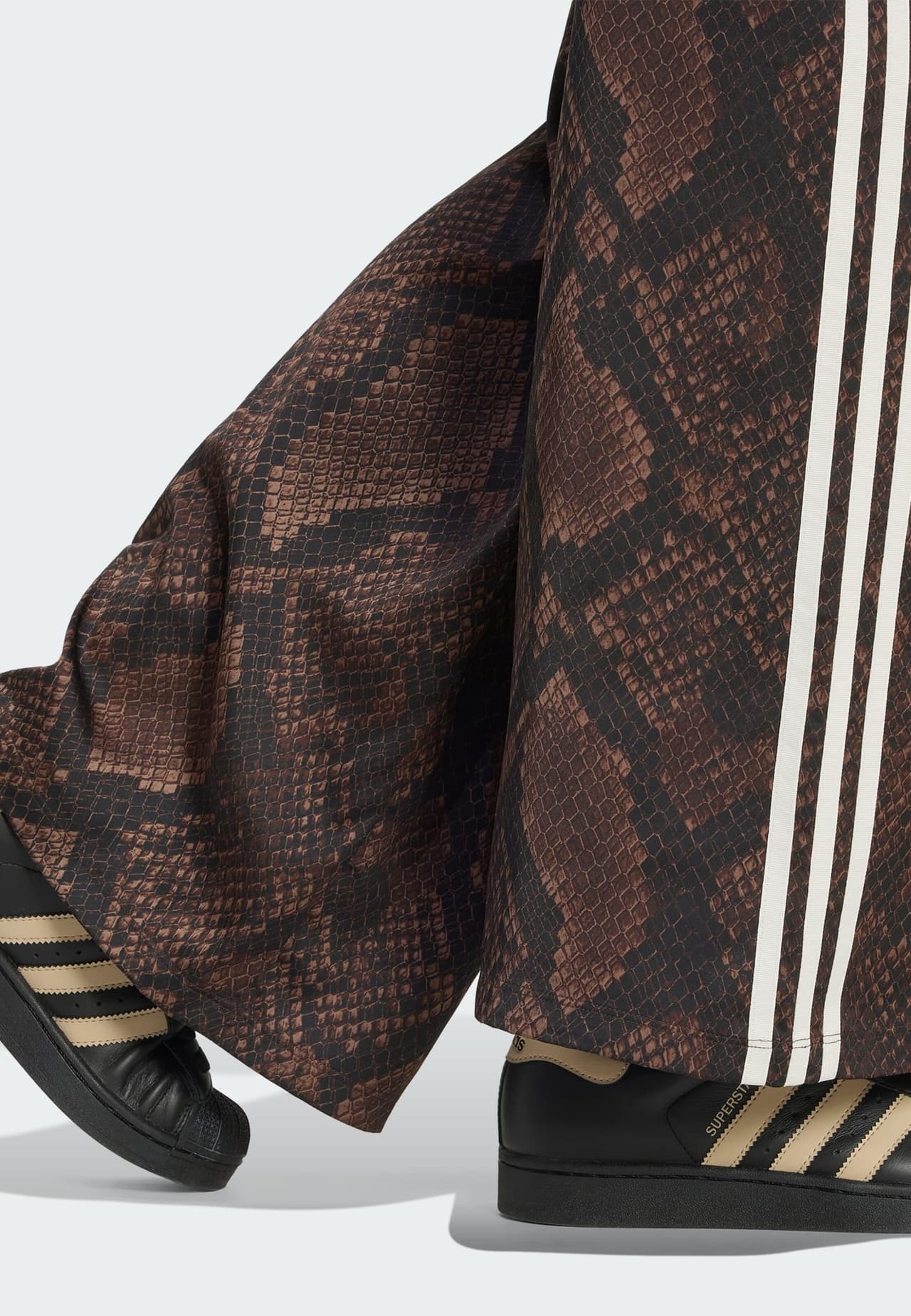 adidas Hose 'SATIN SNAKE PRINT WIDE LEG TRACK' — foto 5