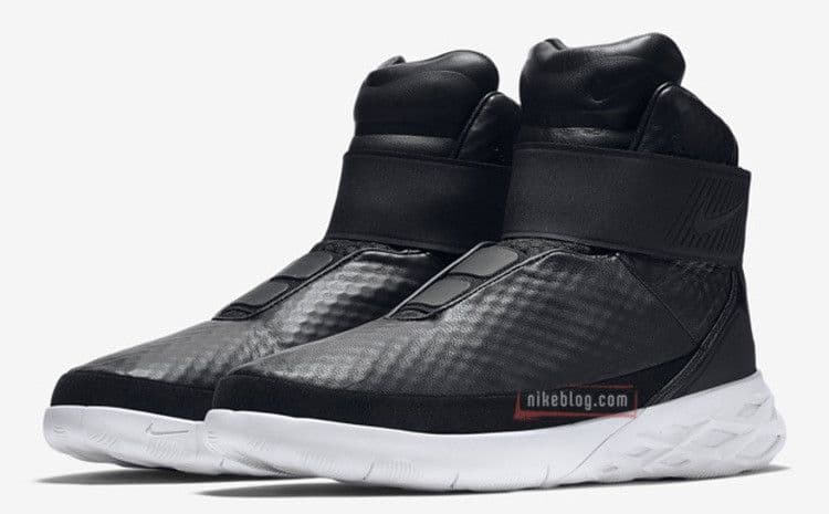 Nike Swoosh Hunter Black