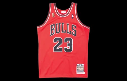Mitchell & Ness Chicago Bulls Road Finals 1995-96 Michael Jordan Authentic Jersey Scarlet