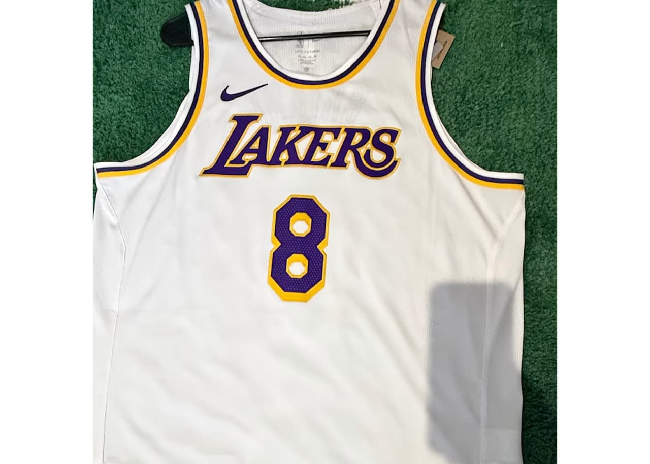 Nike Los Angeles Lakers Kobe Bryant 8 Jersey White