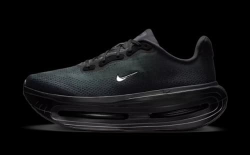 Nike Vomero Premium SP Black Mini Chrome Swoosh