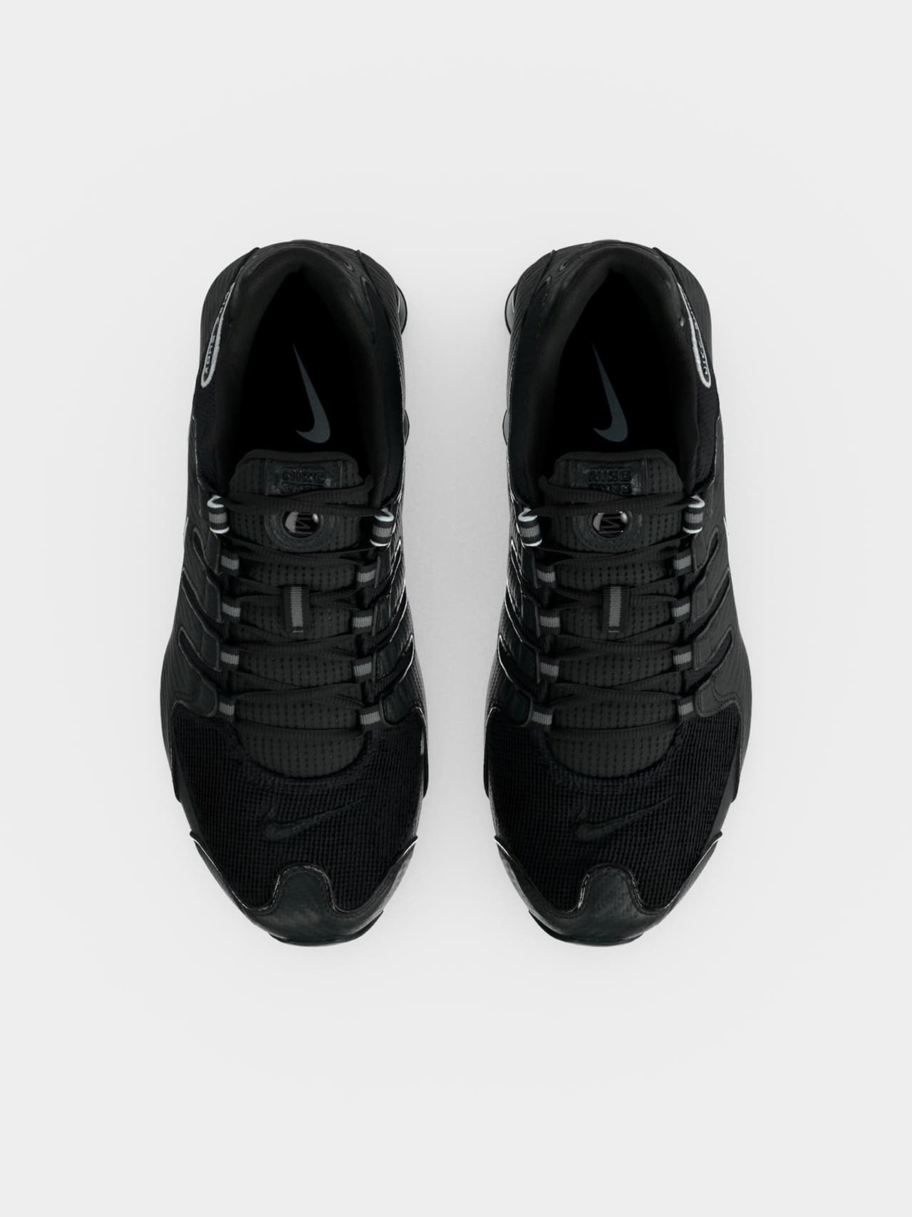 Nike Shox NZ 'Black White'