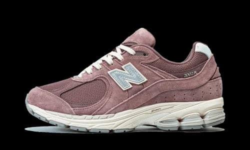 New Balance 2002R Black Fig
