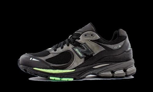New Balance 2002R Black Silver Green