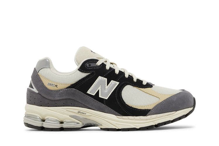 New Balance 2002R Magnet Sandstone