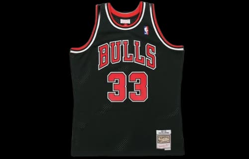 Mitchell & Ness Chicago Bulls Alternate 1997-98 Scottie Pippen Swingman Jersey Black