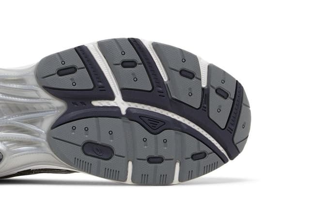 ASICS GT-2160 White Pure Silver Gold 5