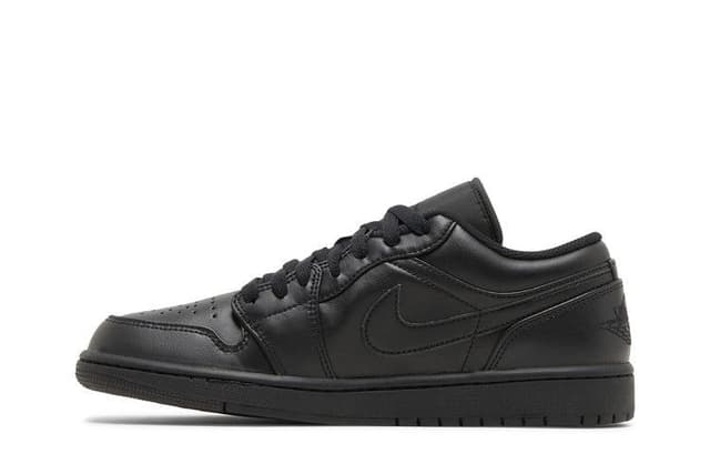 Jordan 1 Low Triple Black (2022) 3