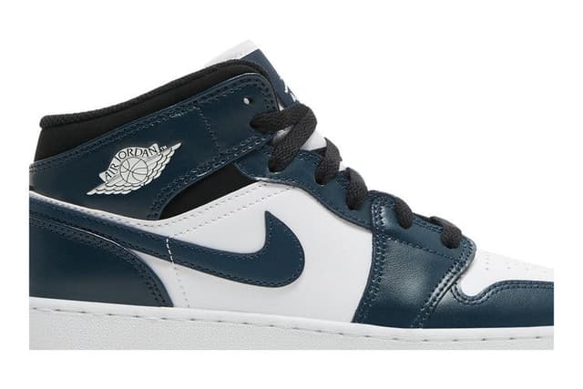 Jordan 1 Mid Armory Navy (GS) 2