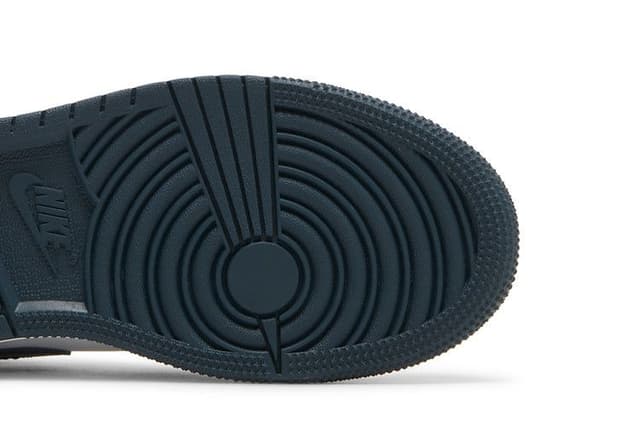 Jordan 1 Mid Armory Navy (GS) 5