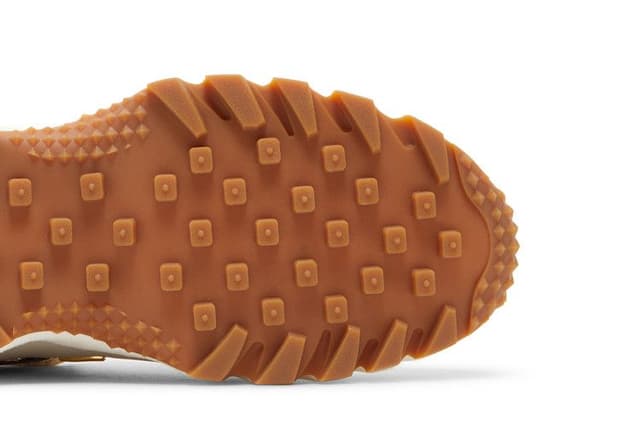 Nike Air Humara LX Jacquemus Light Bone Gold (Women's) 5