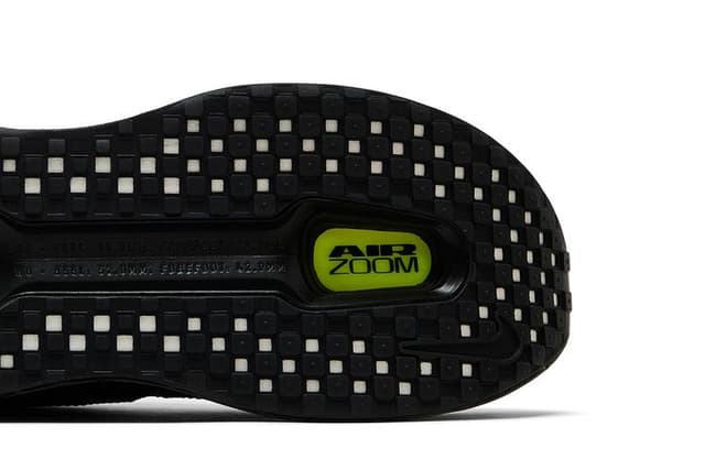 Nike Vomero Premium Black Volt 6