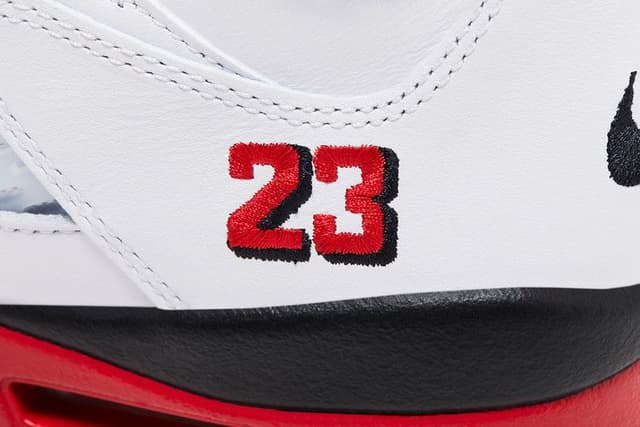Jordan 5 Retro Fire Red Black Tongue (2025) 10