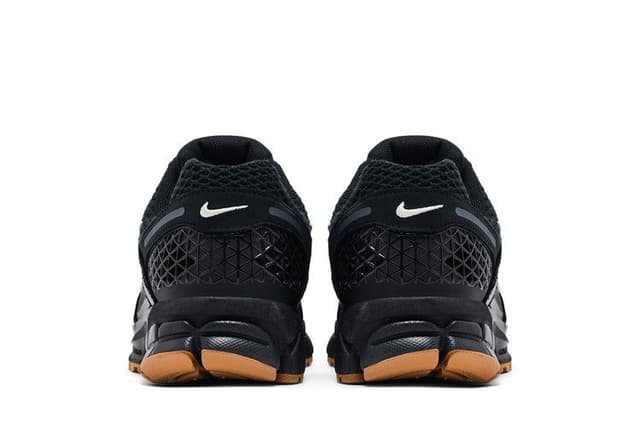 Nike Zoom Vomero 5 Black Gum 7