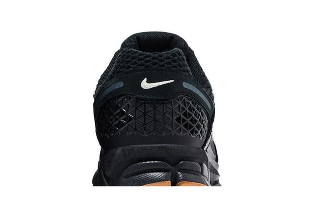 Nike Zoom Vomero 5 Black Gum 8