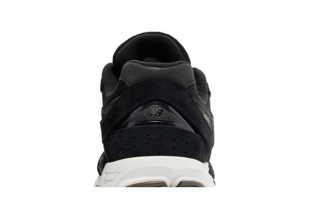 New Balance 2002R Black Gunmetal 7