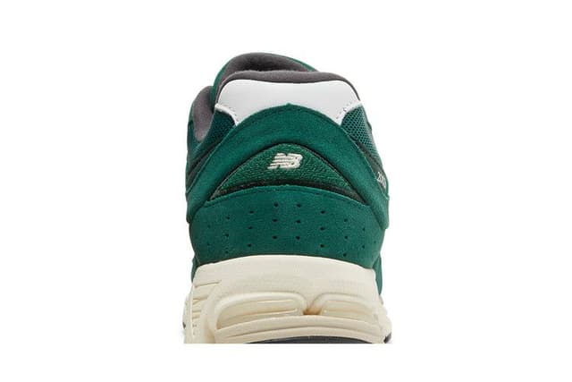 New Balance 2002R Nightwatch Green 7