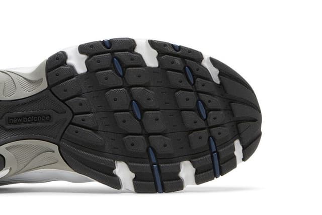 New Balance 530 White Silver Navy 5