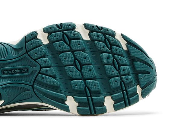 New Balance 740v2 White Marsh Green 6