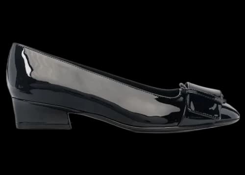 Ferragamo Buckle-Detail Ballerina Pumps Black (Women's)