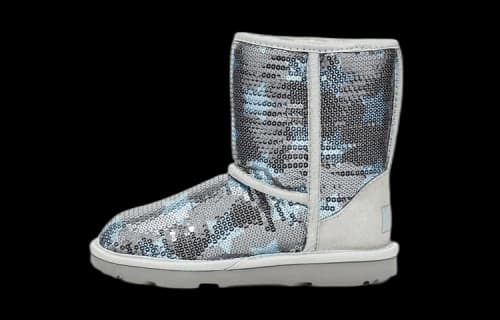 UGG Classic Short ll Sequin Star Big Boys Denim Blue