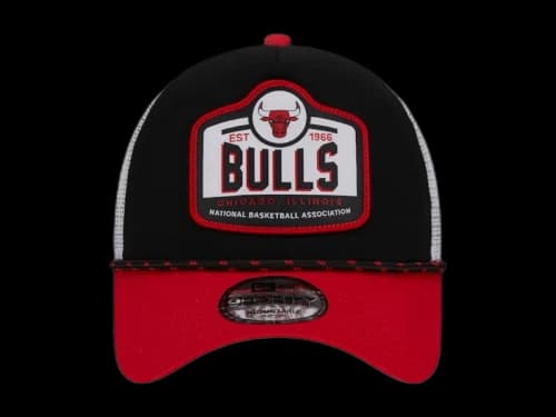 NBA Chicago Bulls New Era A-Frame 9Forty Trucker Hat Black/Red