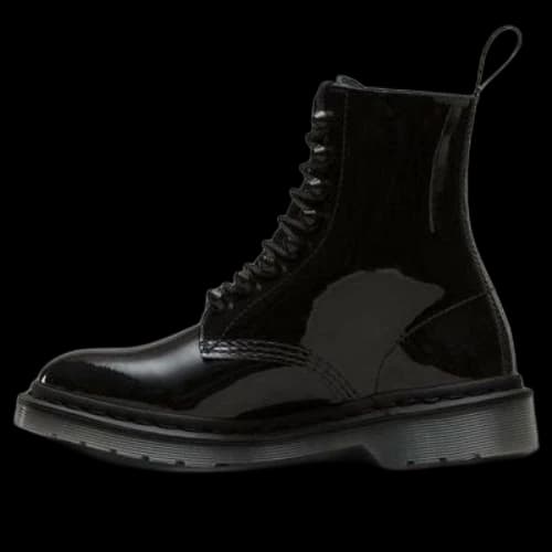 Dr.Martens Pascal STUD Patent Lamper 'Black' (Women's)