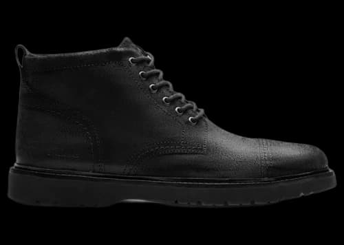 Clarks Weltridge Zip Black Waxy
