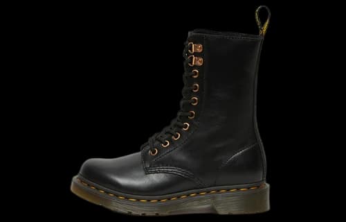 Dr. Martens 1490 Hdw Wanama Martin Boots Black (Women's)