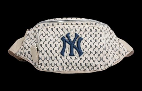 MLB Monogram Series Retro Full Print NY New York Yankees Casual Classic fanny pack White