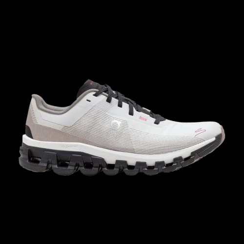 On Cloudflow 4 DISTANCE 'White Black' (Women's)