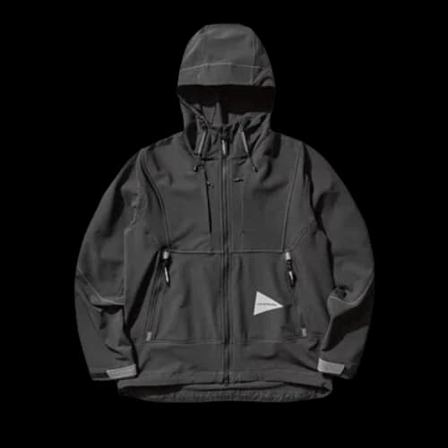 And Wander 6 Light Stretch Shell Jacket 'Charcoal'