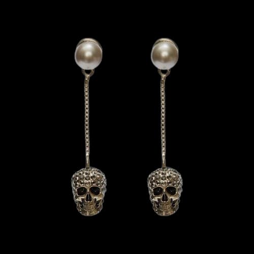 Alexander McQueen Pave Skull Chain Earrings 'Light Gold'