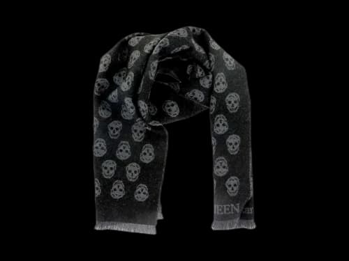 Alexander McQueen Reversible All-Over Skull-Print Scarf Black/Grey