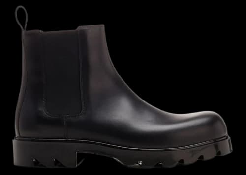 Bottega Veneta Strut Leather Chelsea Boot Black
