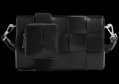 Bottega Veneta Medium Cassette with Versatile Strap Intreccio Black