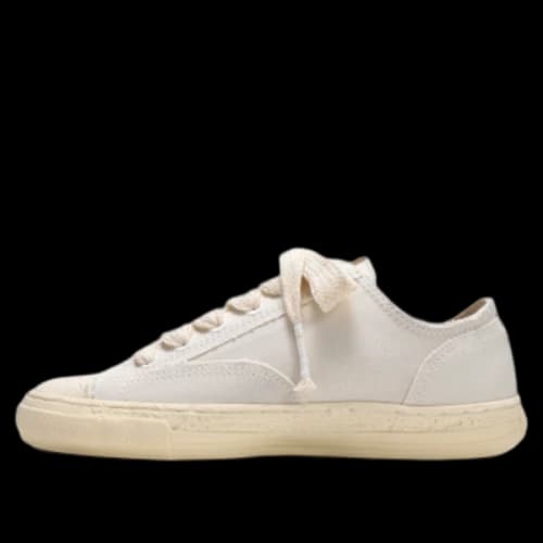 Maison MIHARA YASUHIRO PAST Sole 6 - Hole Low-top Sneaker 'White'