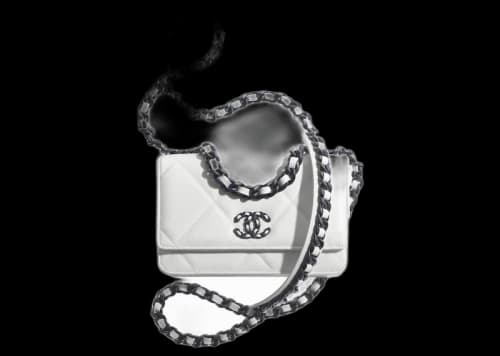 Chanel 19 Chain Wallet White/Black