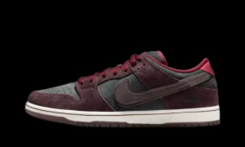 Nike SB Dunk Low 'Riot Skateshop' (Special Box)