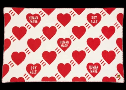 Human Made Cozy Heart Logo Blanket White Red