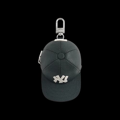 Kith For The New York Yankees Baseball Cap Leather Pouch 'Stadium'
