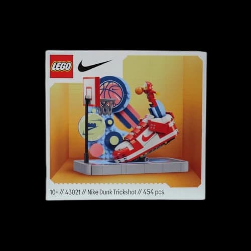 LEGO Nike Dunk Trickshot Set 43021