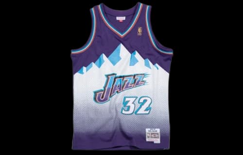 Mitchell & Ness Utah Jazz Road 1996-97 Karl Malone Swingman Jersey Purple