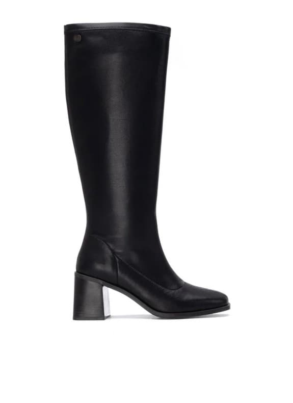 XTI bota para mujer con tacón en color negro