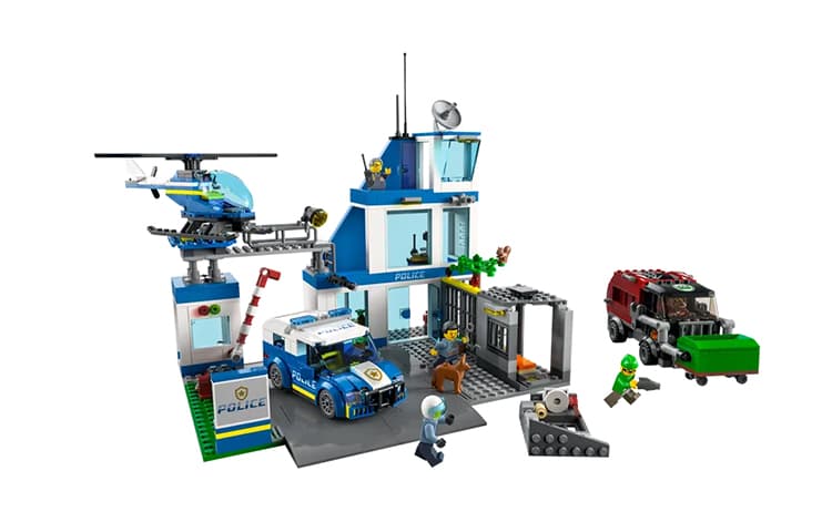 LEGO City Series 'Police Station'