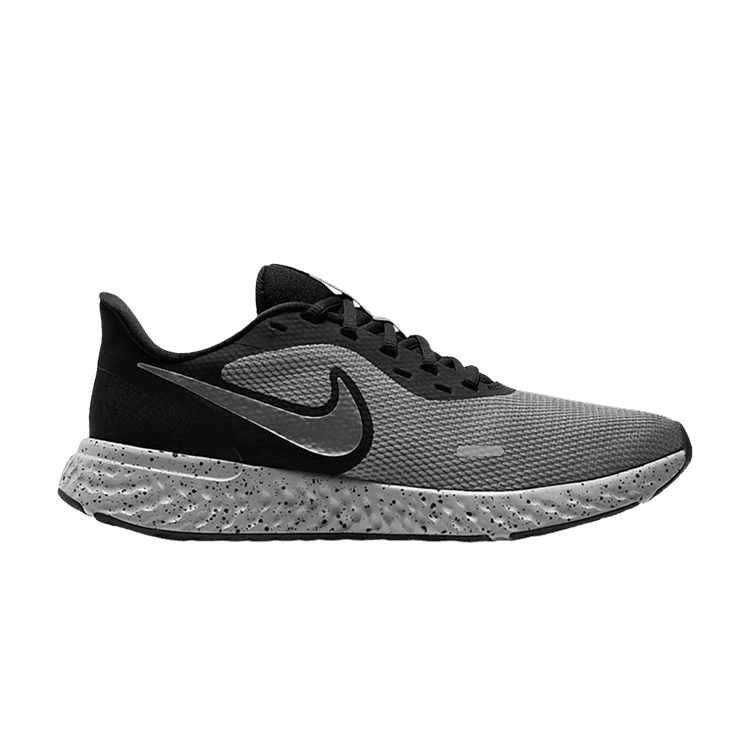 Nike Revolution 5 Premium Black Chrome