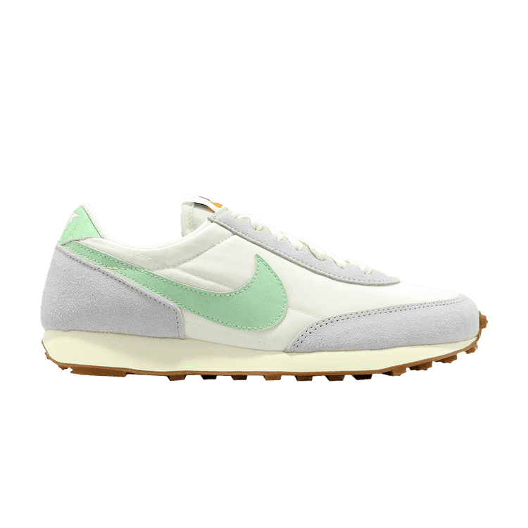 Nike Daybreak SE Enamel Green (Women's)
