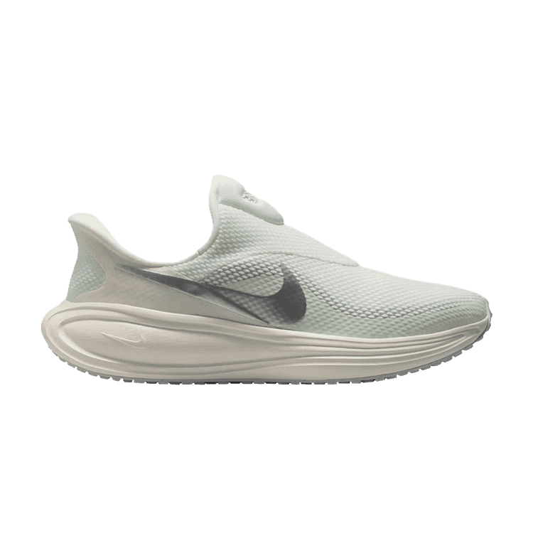 Nike Revolution 8 EasyoOn 'White Light Green' (Women's)