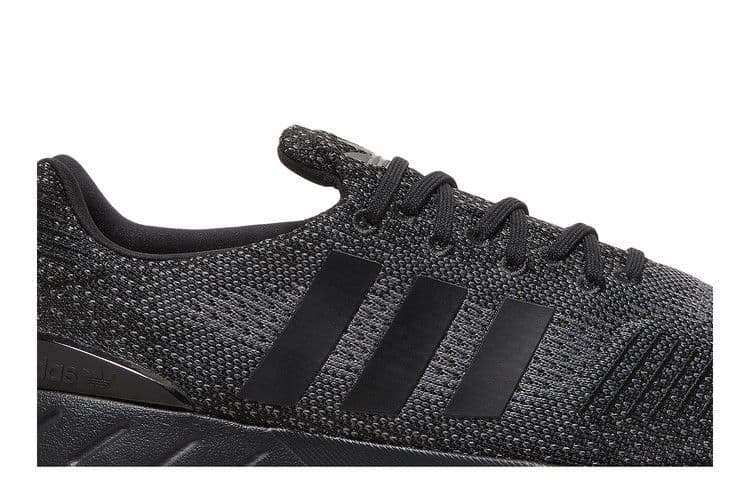 adidas Swift Run 22 Black Grey Five — foto 2