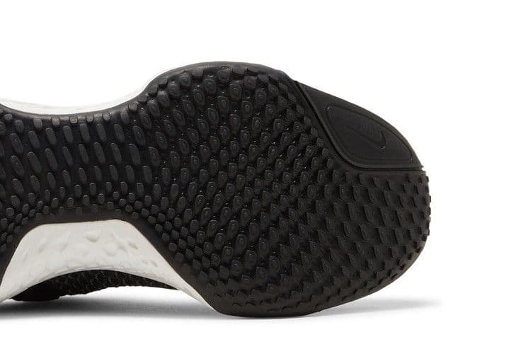Nike ZoomX Invincible Run Flyknit 2 Black White — foto 6